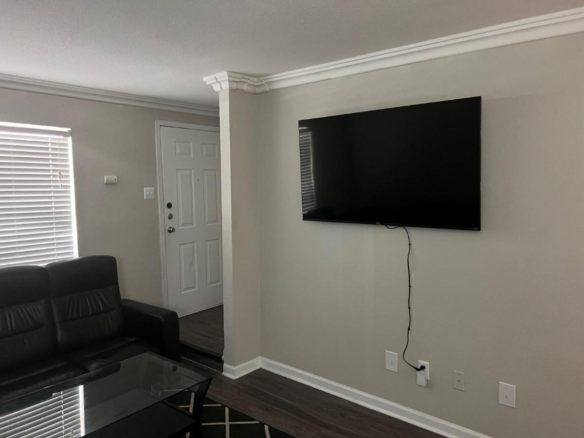 Beautiful 1-Bedroom Townhome With Nice Amenities Houston Zewnętrze zdjęcie